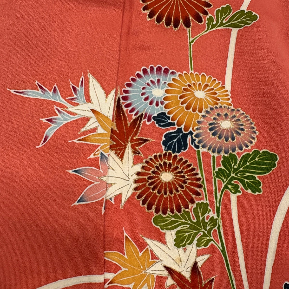 付下げ 身丈151cm 裄丈61cm S 袷 菊 紅葉 金彩 サーモンピンク 正絹 秀