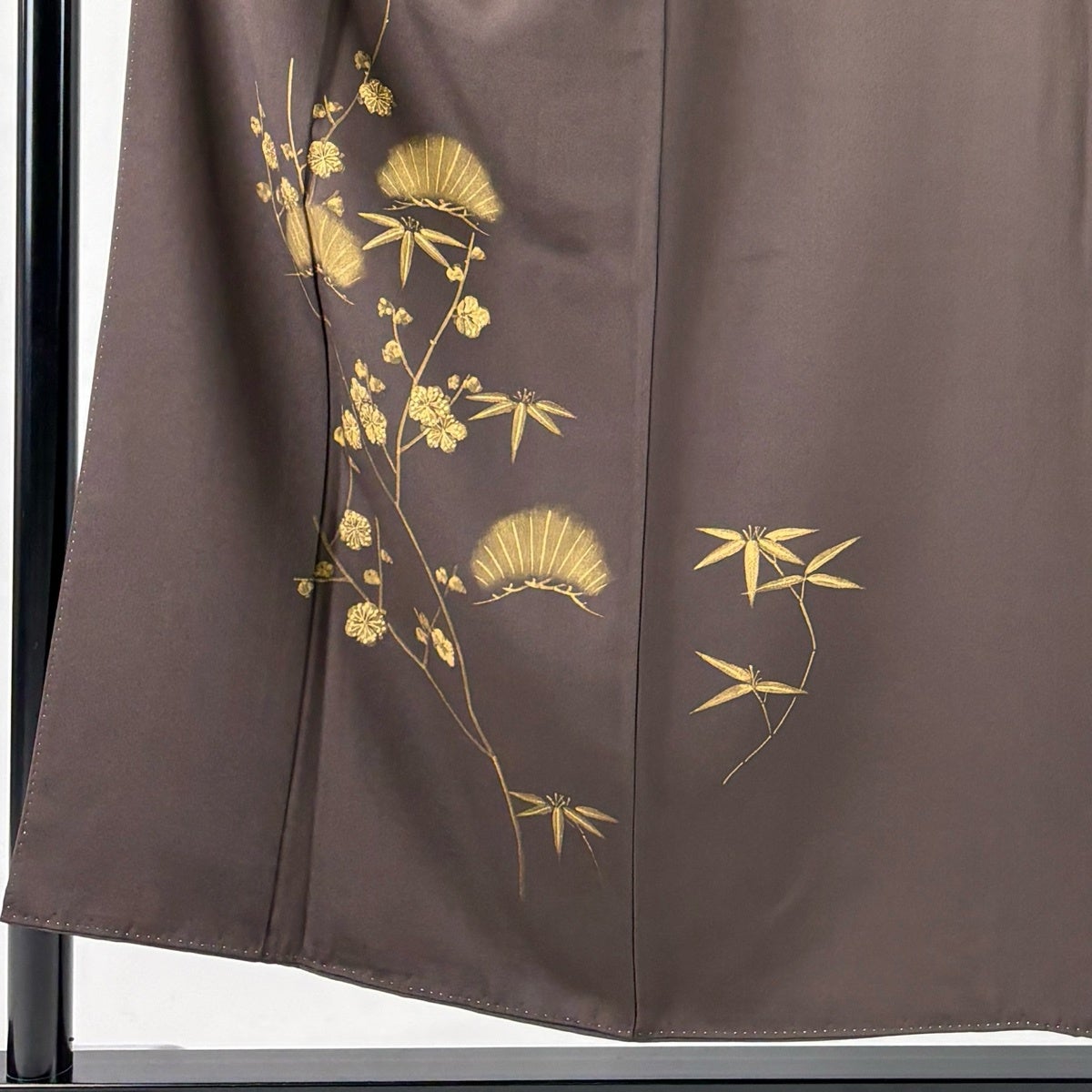 付下げ 身丈154cm 裄丈64cm M 袷 松竹梅 金彩 焦茶色 正絹 秀品 一つ紋