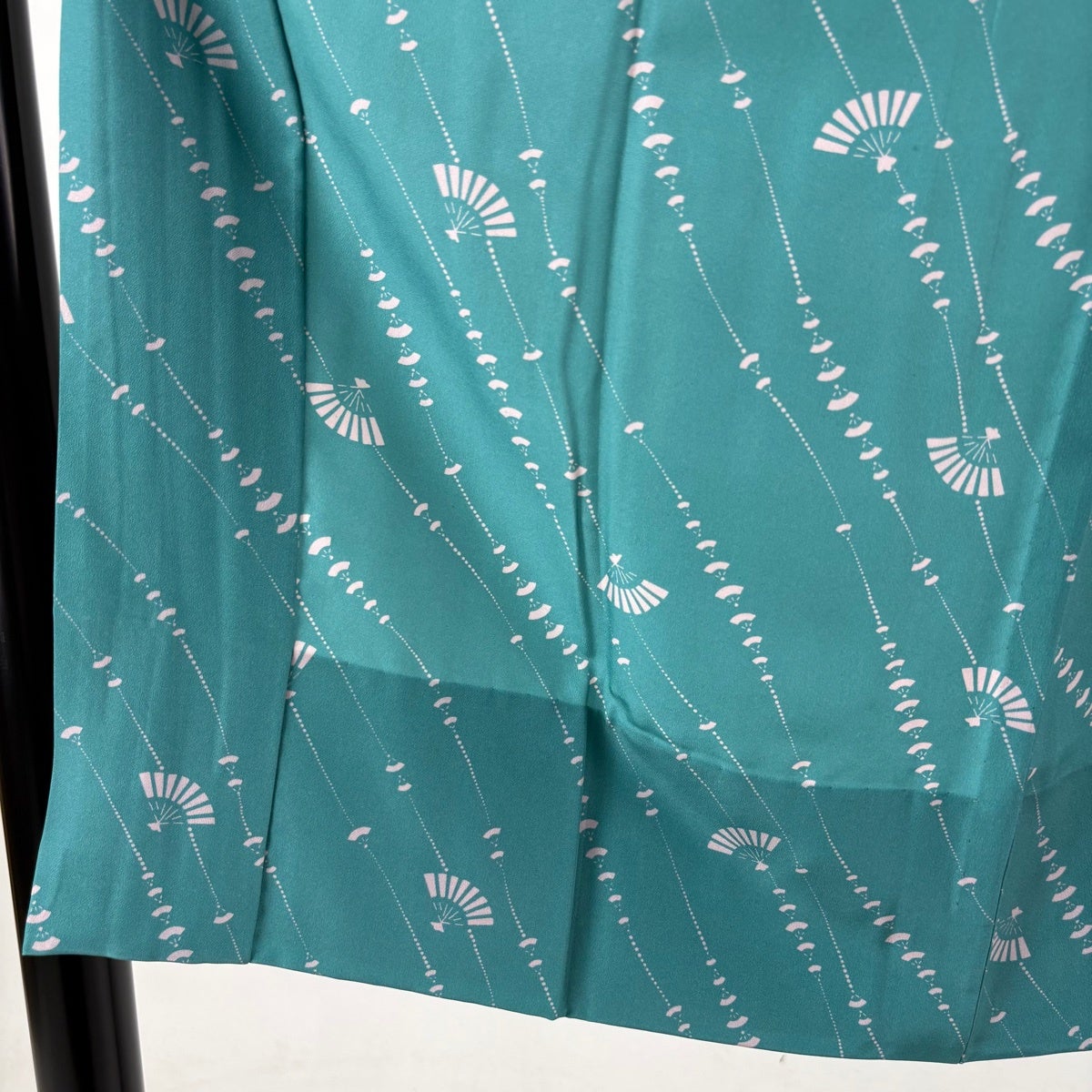 美品】 長襦袢 身丈121cm 裄丈64.5cm M 扇 薄青緑 正絹 秀品｜中古