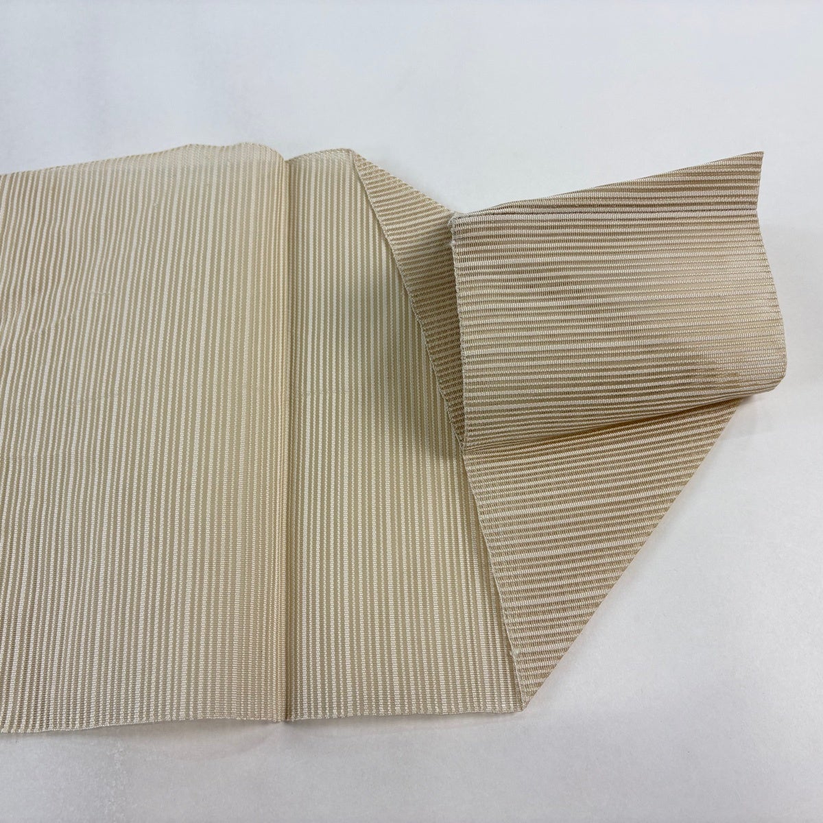名古屋帯 秀品 夏帯 絽 松葉仕立て 八寸名古屋帯 葉柄 枝花 箔 銀通し
