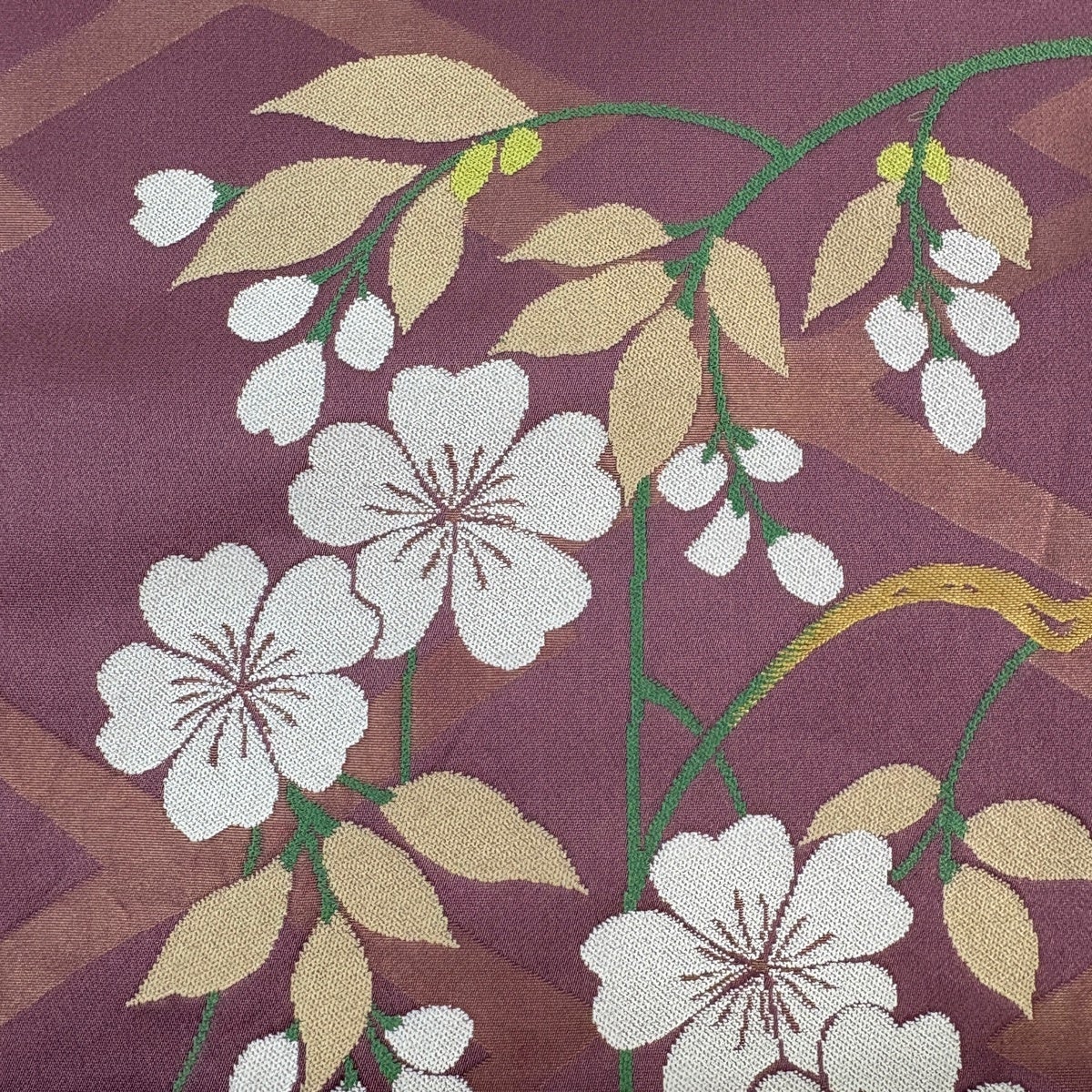 美品】 袋帯 秀品 辻村ジュサブロー 落款あり 草花 松皮菱 箔 金糸 紫