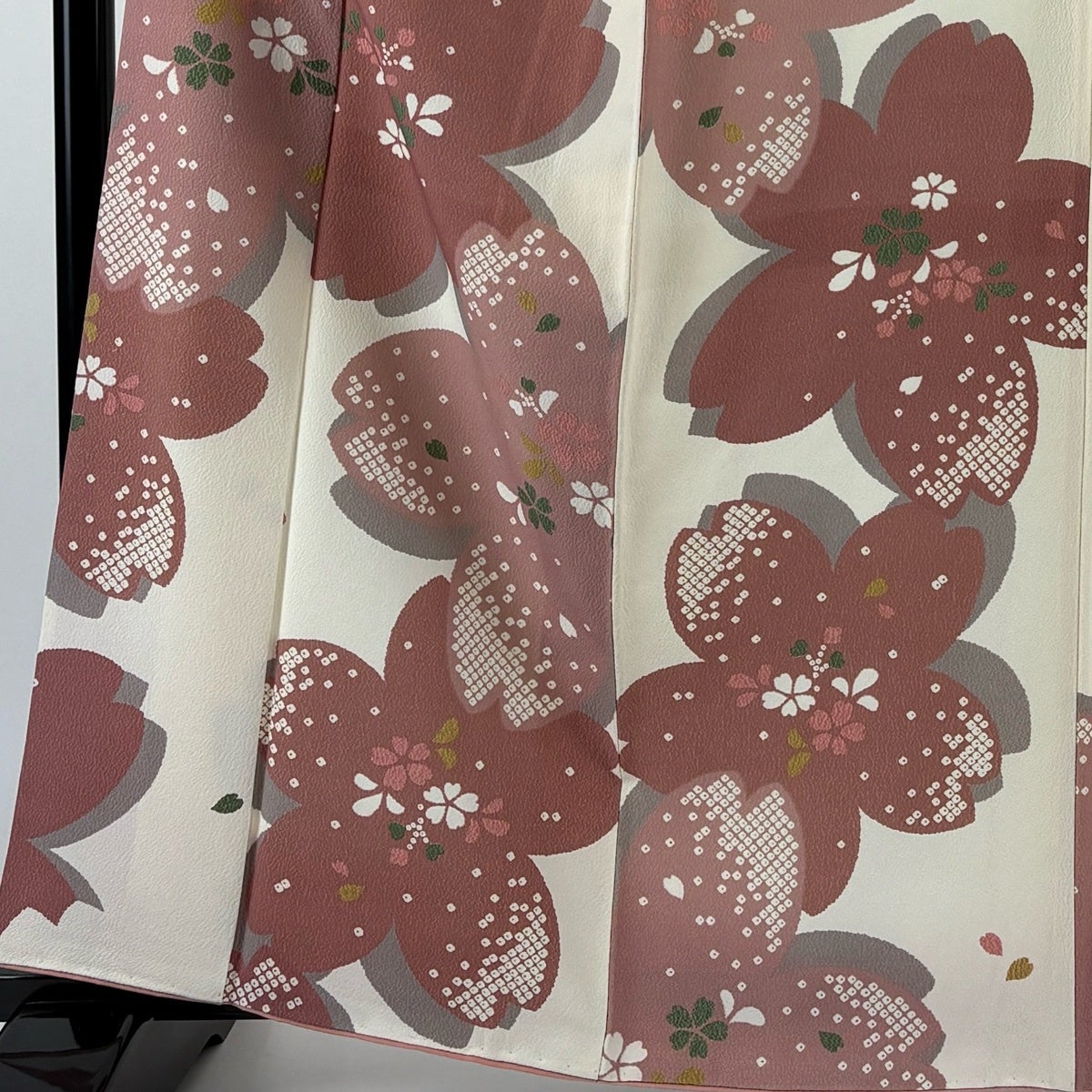 小紋 身丈162cm 裄丈63.5cm S 袷 桜 クリーム 正絹 秀品｜中古・古着