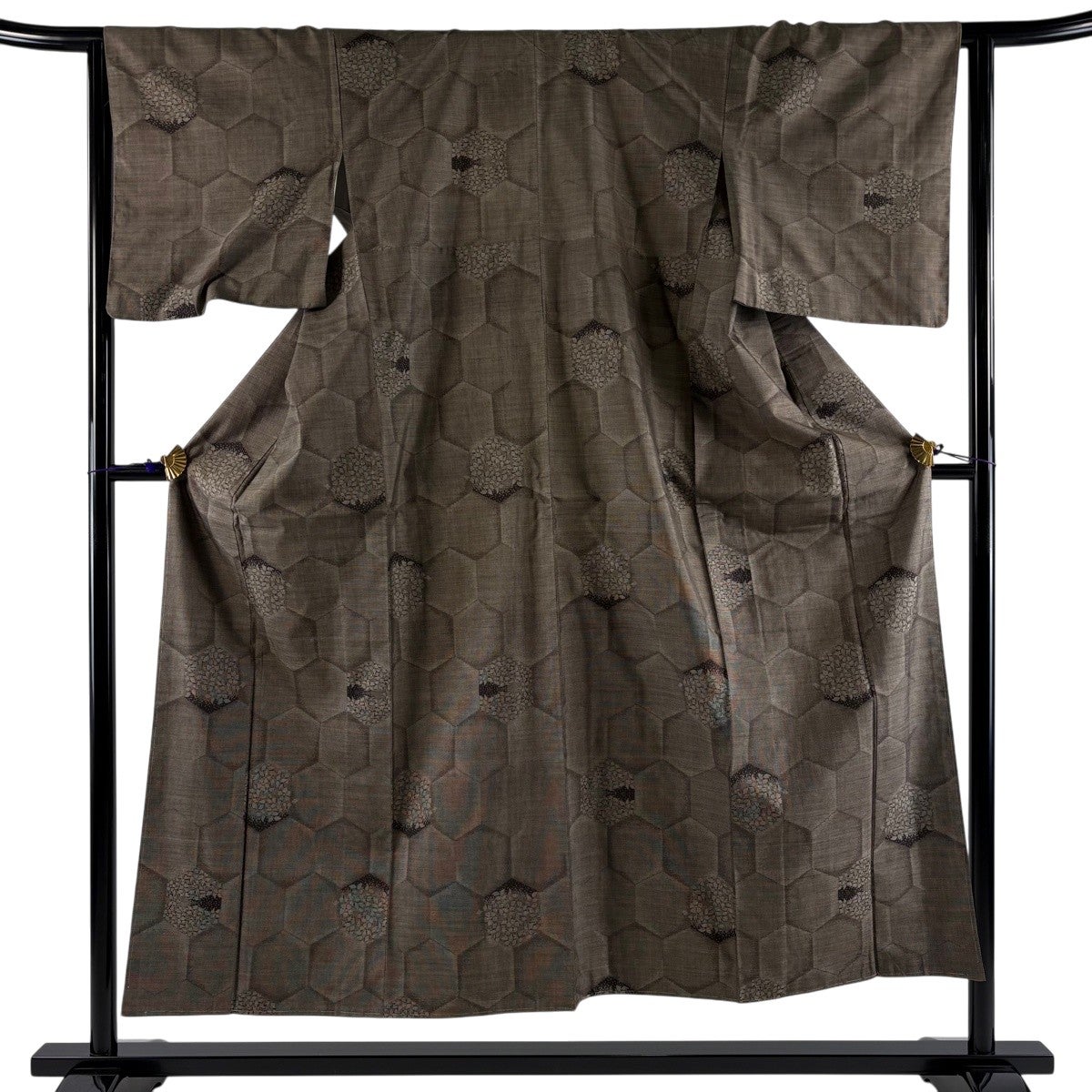 美品】 紬 身丈157cm 裄丈63cm S 袷 花唐草 亀甲 深緑 正絹 優品｜中古