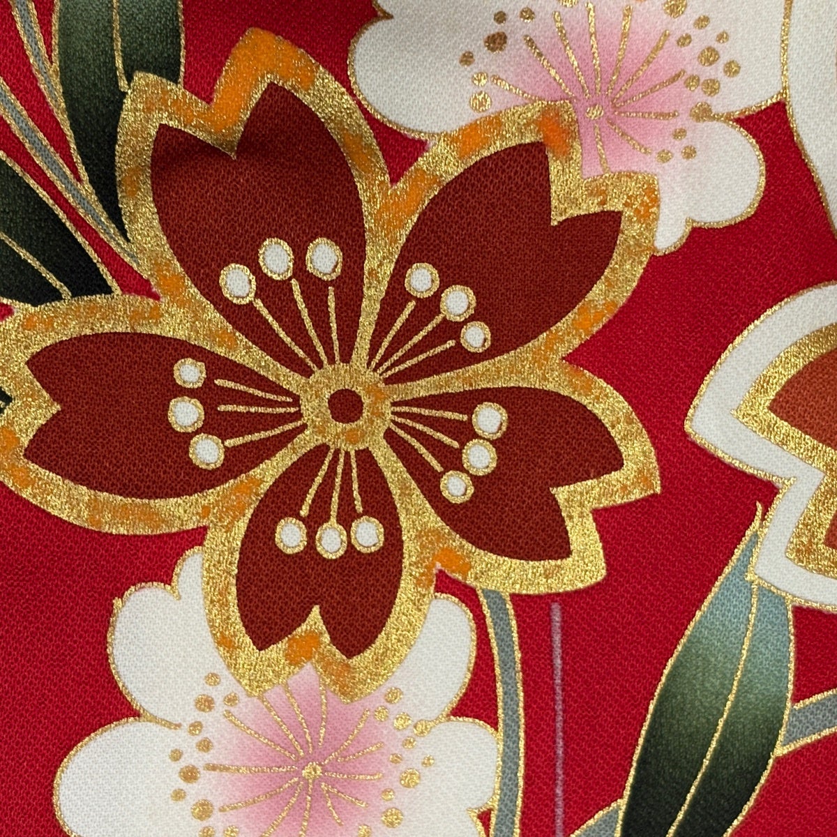 振袖 身丈154cm 裄丈63.5cm S 袷 桜 蝶 金糸 金彩 赤 正絹 秀品｜中古