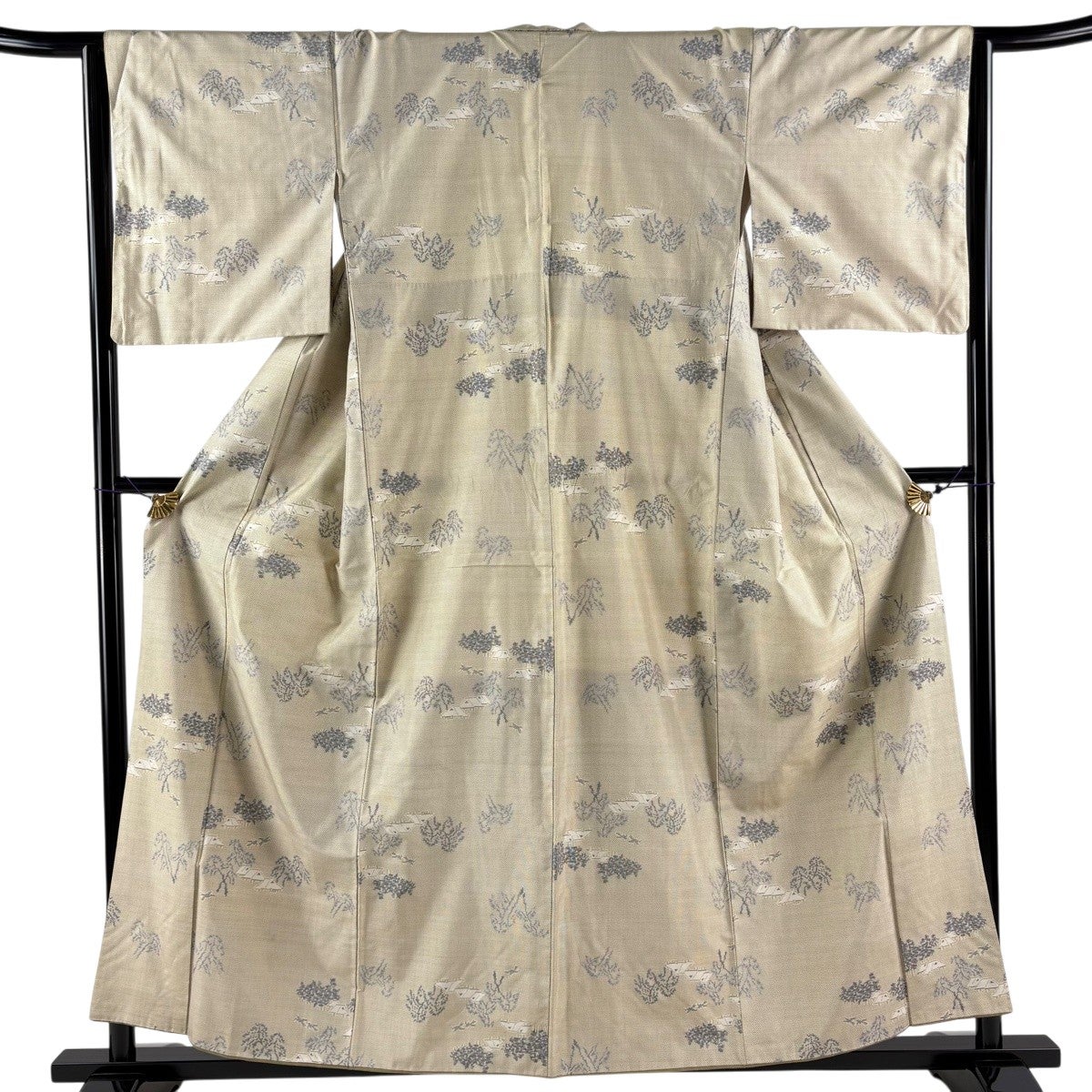単衣 紬 クリーム 抽象文 身丈166.5cm 裄丈65cm トールサイズ 正絹 紬 身丈159cm 裄丈63cm S 単衣 兎 段縞 クリーム 正絹 秀品｜中古
