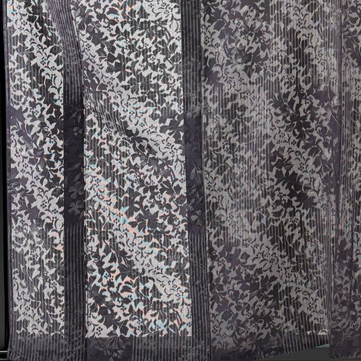 美品】 小紋 身丈161.5cm 裄丈65cm M 薄物 紋紗織 草花 市松 黒 正絹