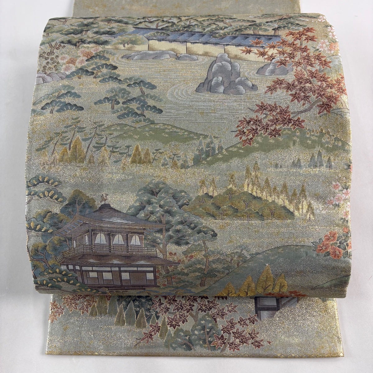美品】 丸帯 名品 金閣寺 京名所 金銀糸 箔 金色 お太鼓柄 正絹｜中古