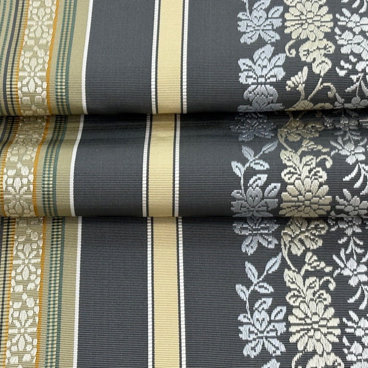 美品】 名古屋帯 逸品 八寸名古屋帯 松葉仕立て 草花 縞 クリーム 正絹