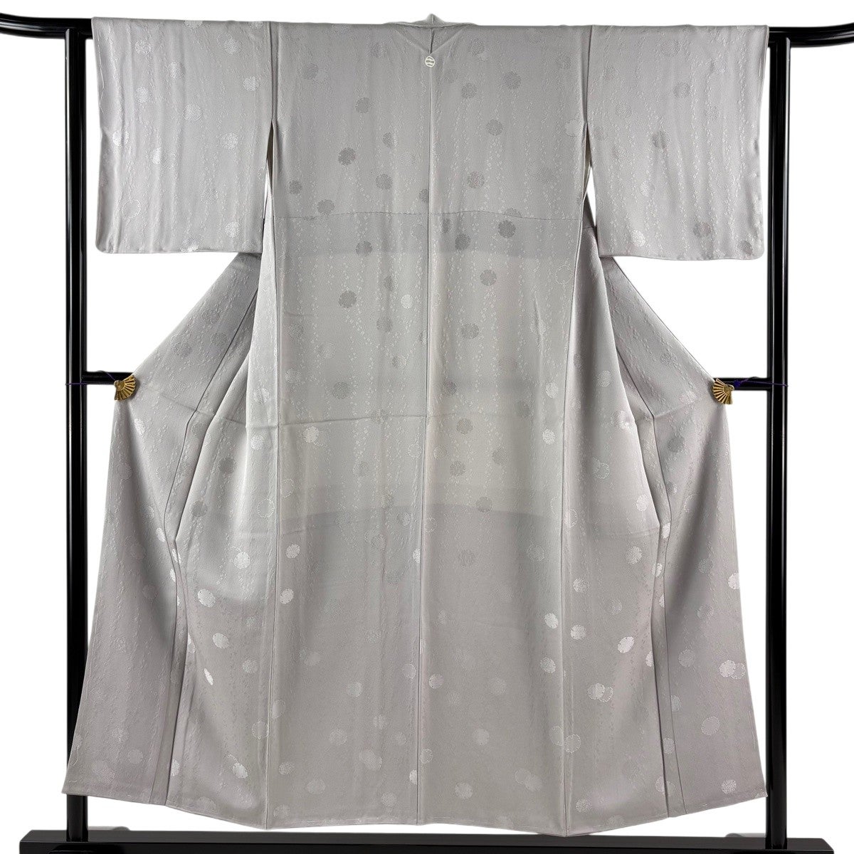 色無地 身丈151.5cm 裄丈62cm S 袷 地紋 灰色 正絹 秀品 一つ紋｜中古