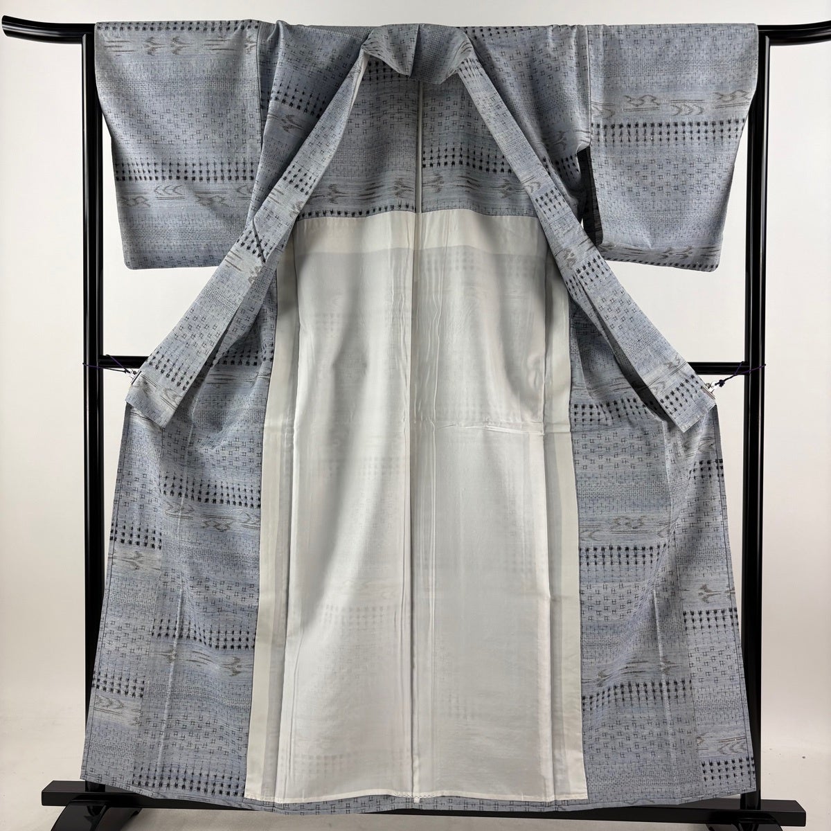 紬 身丈159.5cm 裄丈65cm M 単衣 燕 絣柄 水色 正絹 秀品｜中古・古着