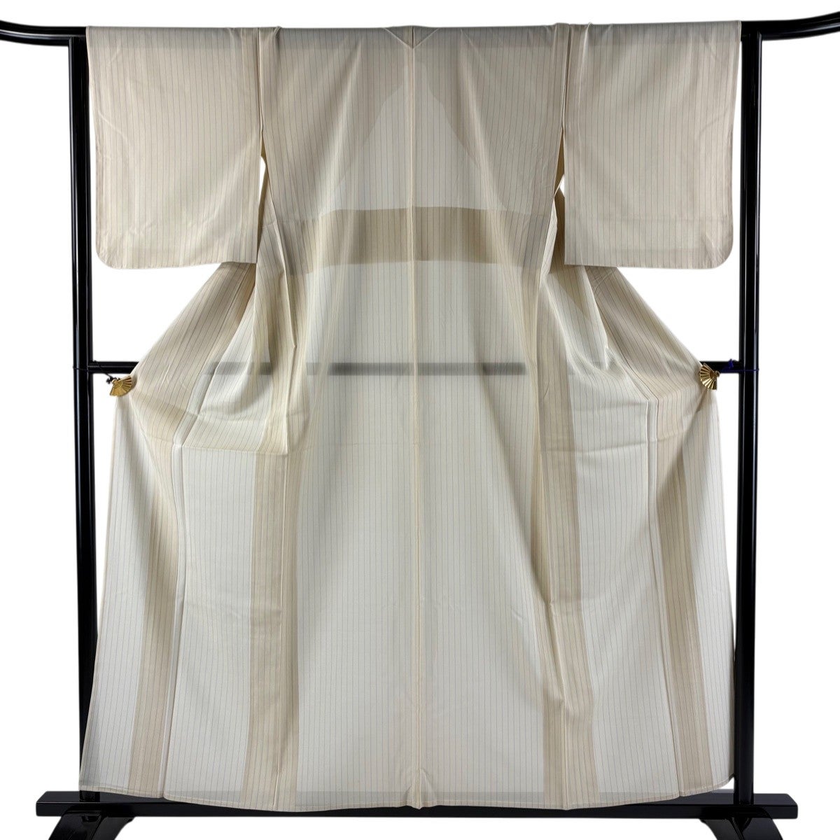 【美品】 紬 身丈158.5cm 裄丈64cm 正絹 名品 【中古】 美品】 紬 身丈158.5cm 裄丈64cm M 薄物 夏紬 壺垂れ 濃紺 正絹 秀品