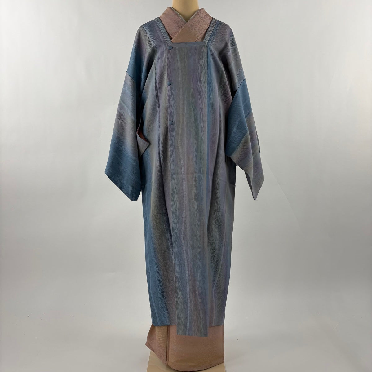 【美品】 道行 身丈90cm 裄丈61.5cm 正絹 秀品 【中古】 道行 身丈105cm 裄丈69cm L 和装コート 都衿 幾何学 地紋 灰紫 正絹 美