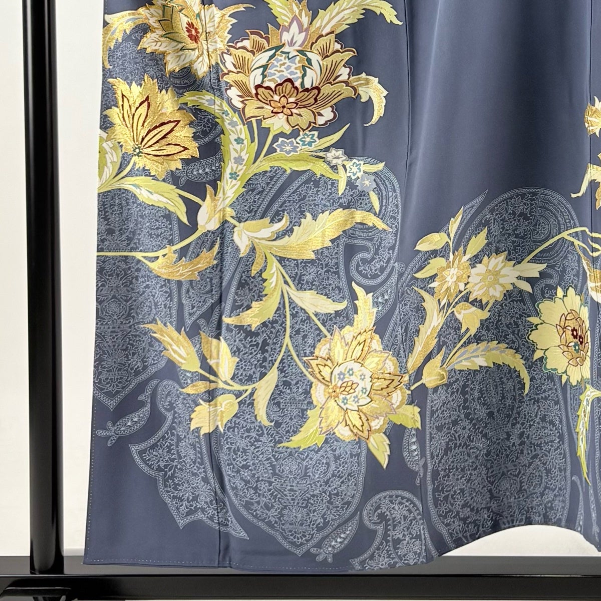 色留袖 身丈155cm 裄丈62.5cm S 袷 千總 落款あり 花唐草 金糸 金彩 青