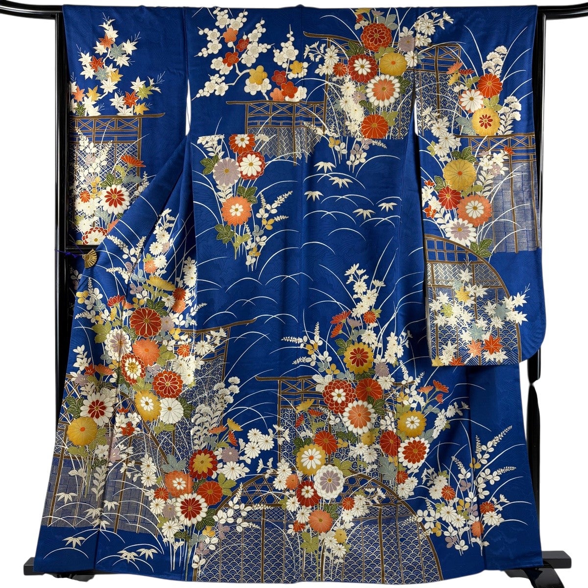 振袖 身丈164.5cm 裄丈67cm M 袷 雪輪 草花 金彩 ぼかし 紫 正絹 秀品