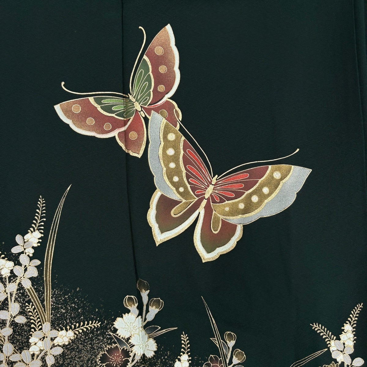 振袖 身丈159.5cm 裄丈67.5cm L 袷 蝶 草花 金彩 深緑 正絹 名品｜中古