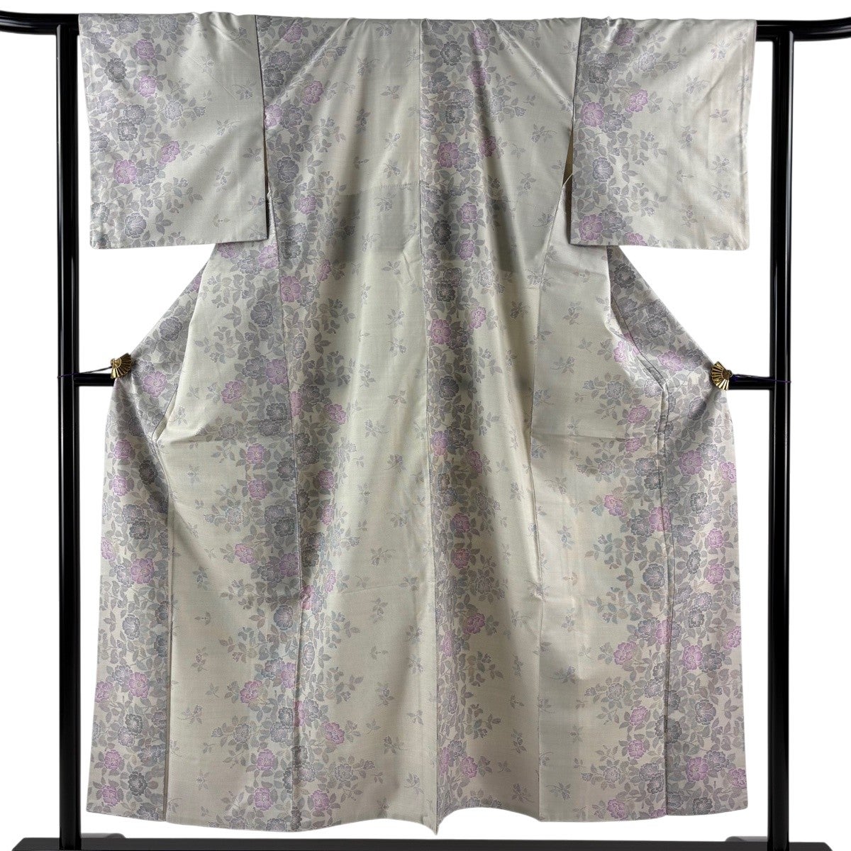 紬 身丈156.5cm 裄丈63cm S 薄物 花唐草 灰白 正絹 名品｜中古・古着