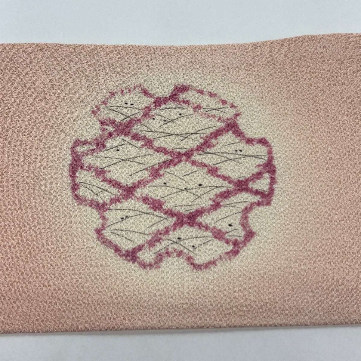 美品】 名古屋帯 逸品 小倉淳史 落款あり 雪輪 草花 縮緬 ピンク 正絹