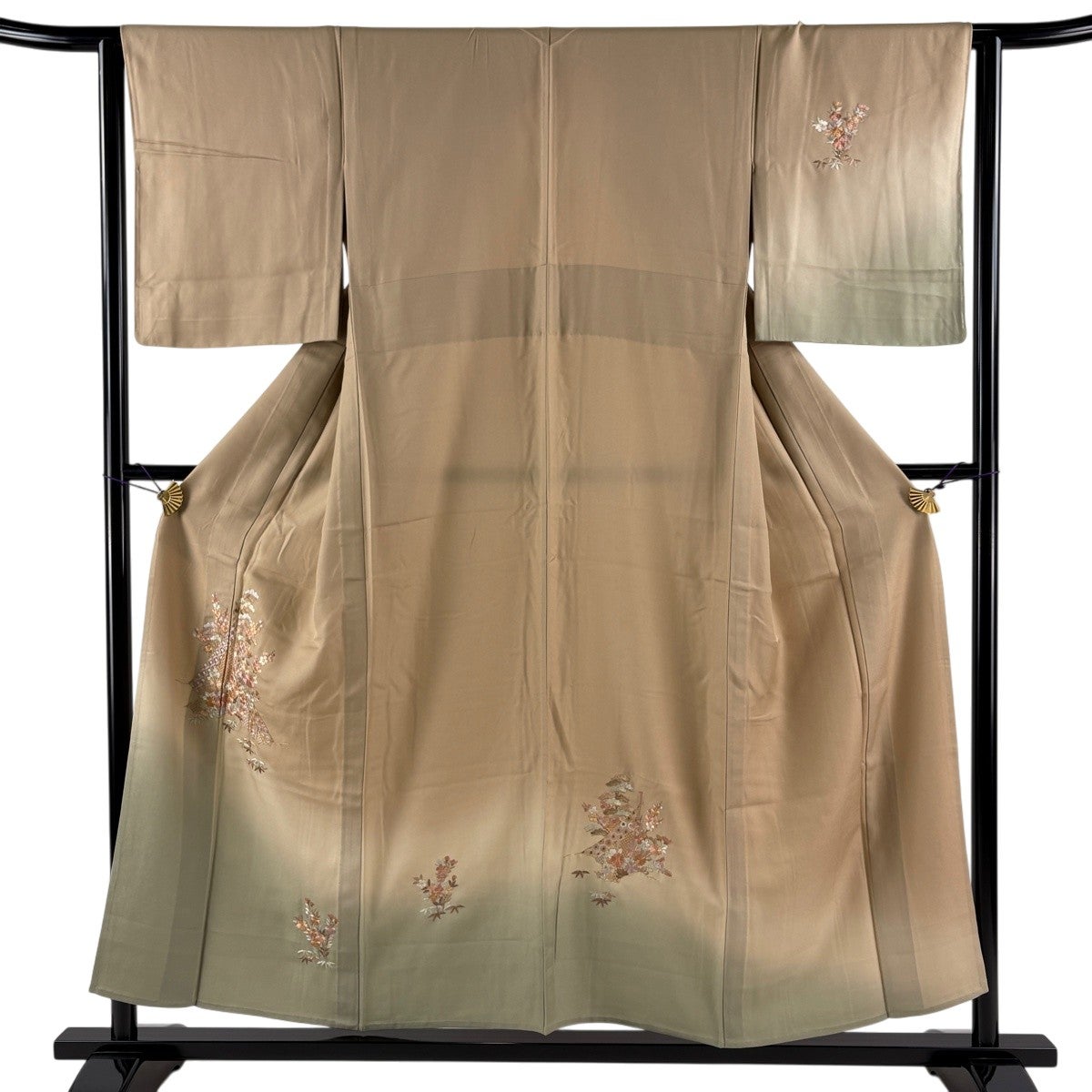 極上品 無地結城 単衣 刺繍一つ紋 身丈160cm 裄丈68cm ベージュ系 美品】 付下げ 身丈154.5cm 裄丈63cm S 単衣 松竹梅 菊 刺繍 金糸 薄茶