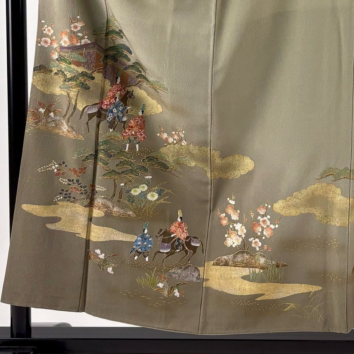 付下げ 身丈154cm 裄丈62cm S 袷 落款あり 人物 万幕 金銀彩 螺鈿 灰緑