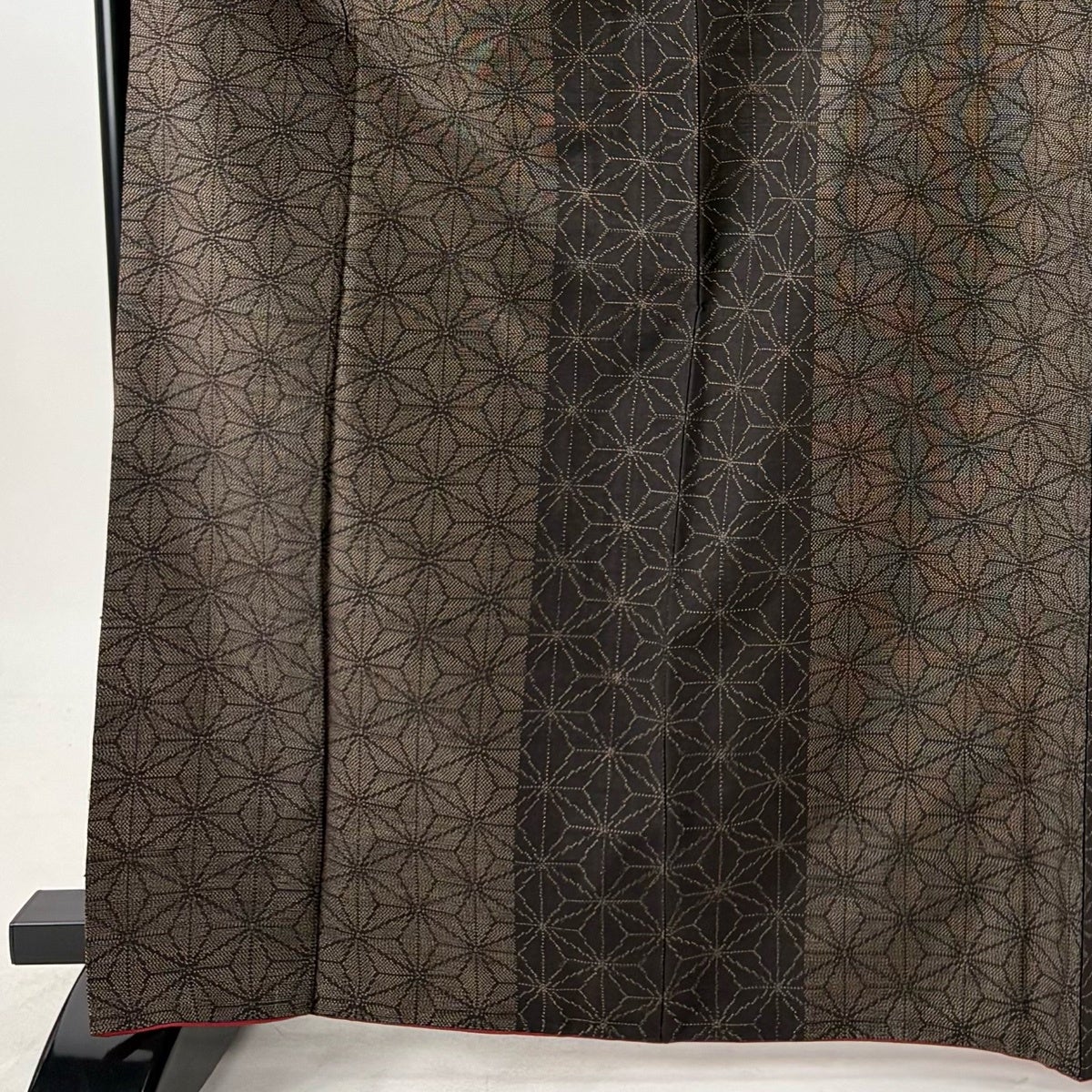 美品】 紬 身丈167cm 裄丈65cm M 袷 麻の葉 焦茶色 正絹 優品｜中古