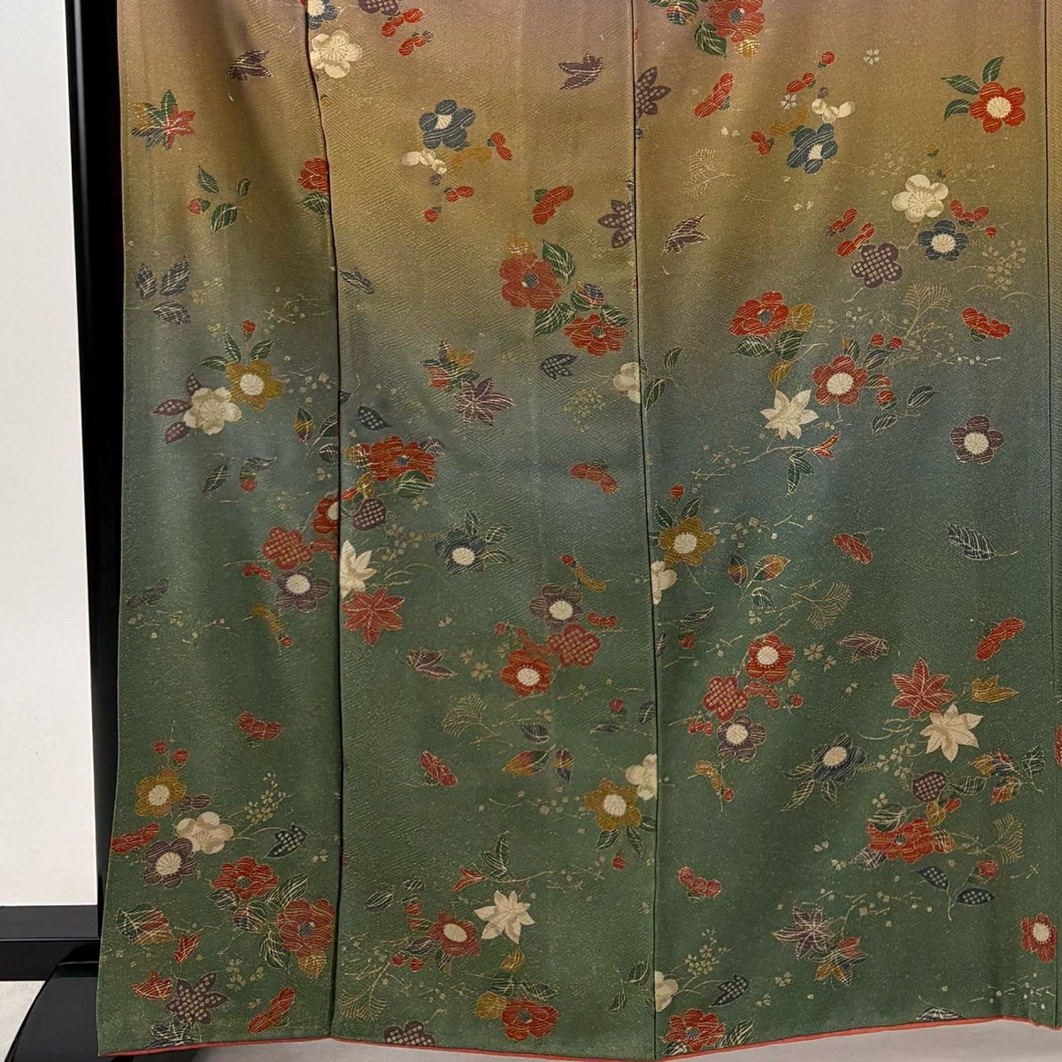未使用品 小紋 絞り 濃い青緑 枝桜 身丈175.0cm 裄丈69cm 正絹 小紋 身丈164.5cm 裄丈65.5cm M 袷 枝桜 枝梅 金彩 灰緑 正絹 優品