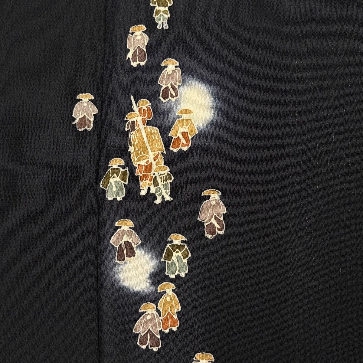 美品】 付下げ 身丈154cm 裄丈65cm M 袷 やまと 人物行列 ぼかし 黒