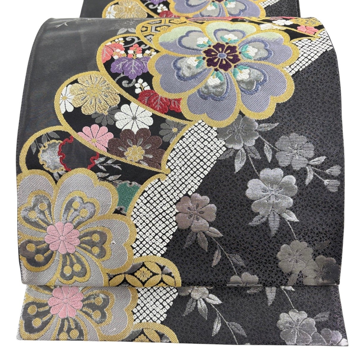 美品】 袋帯 逸品 証紙あり 大光 鯉 雪輪 金糸 黒灰 全通 正絹｜中古