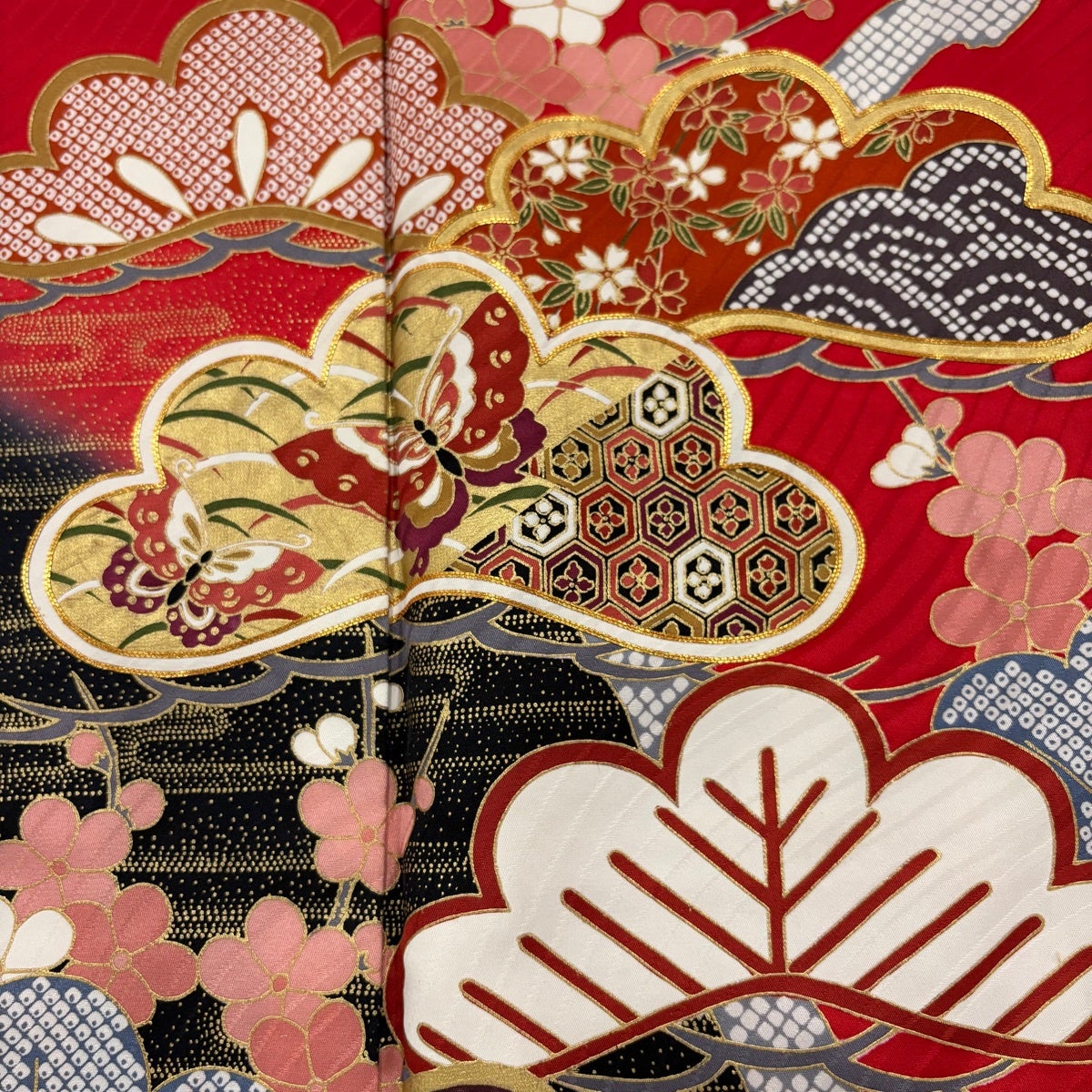 振袖 身丈165cm 裄丈69cm L 袷 松梅 蝶 金糸 金彩 赤 正絹 秀品｜中古