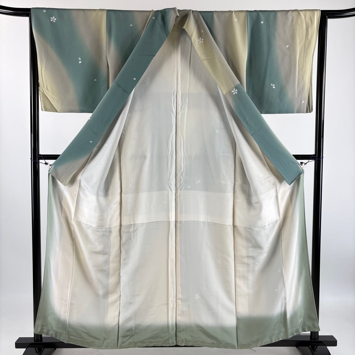 小紋 身丈158cm 裄丈64cm M 袷 桜 花びら ぼかし 灰緑 正絹 秀品｜中古