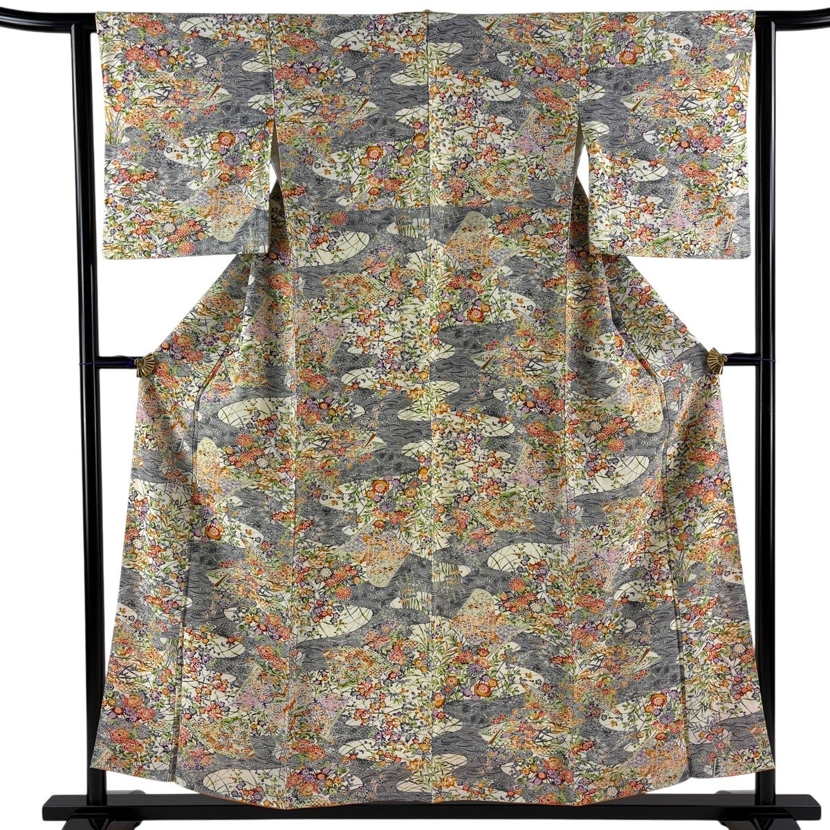 美品】 小紋 身丈154cm 裄丈61cm S 袷 草花 波 縮緬 クリーム 正絹