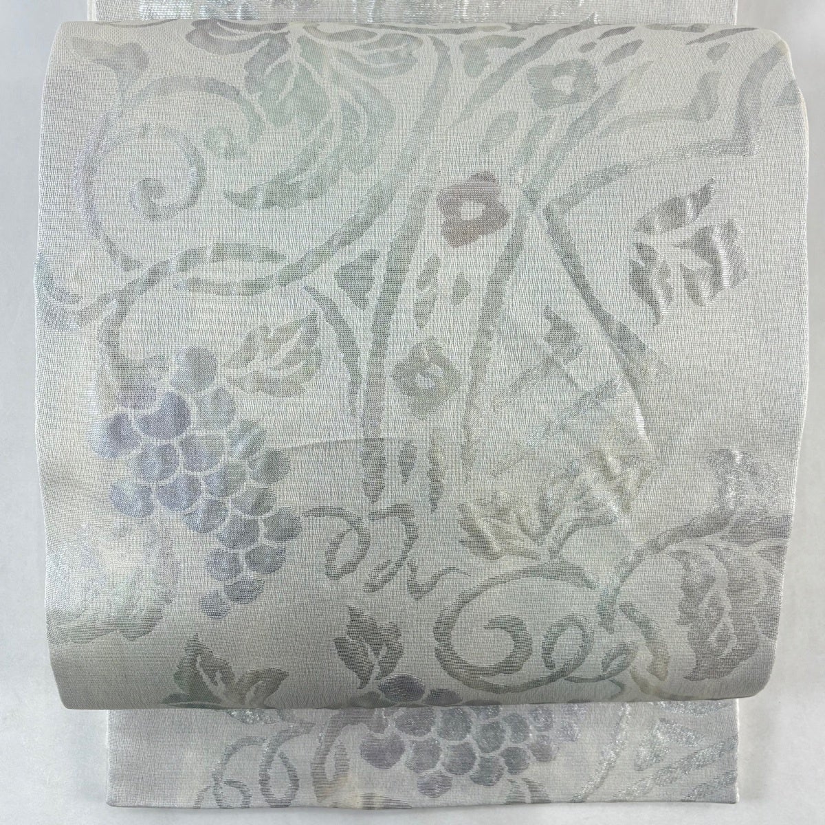 美品】 袋帯 名品 葡萄唐草 花 箔 銀糸 灰白 六通 正絹|中古 美品】 袋帯 名品 葡萄唐草 花 箔 銀糸 灰白 六通 正絹|中古