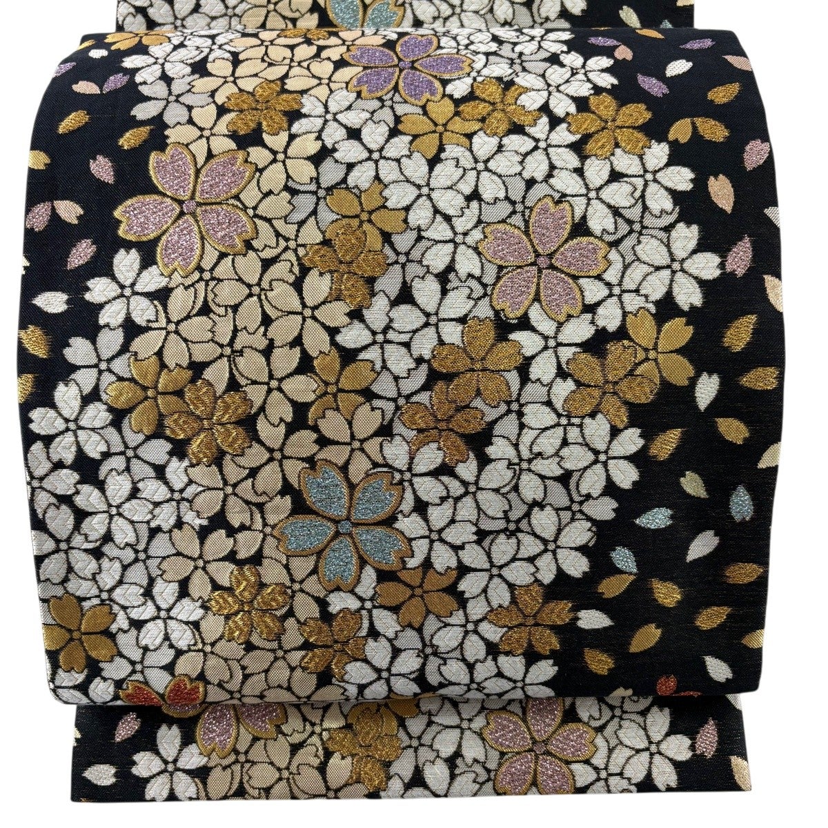 袋帯 秀品 振袖向き 桜 花びら 金糸 箔 黒 六通 正絹｜中古・古着