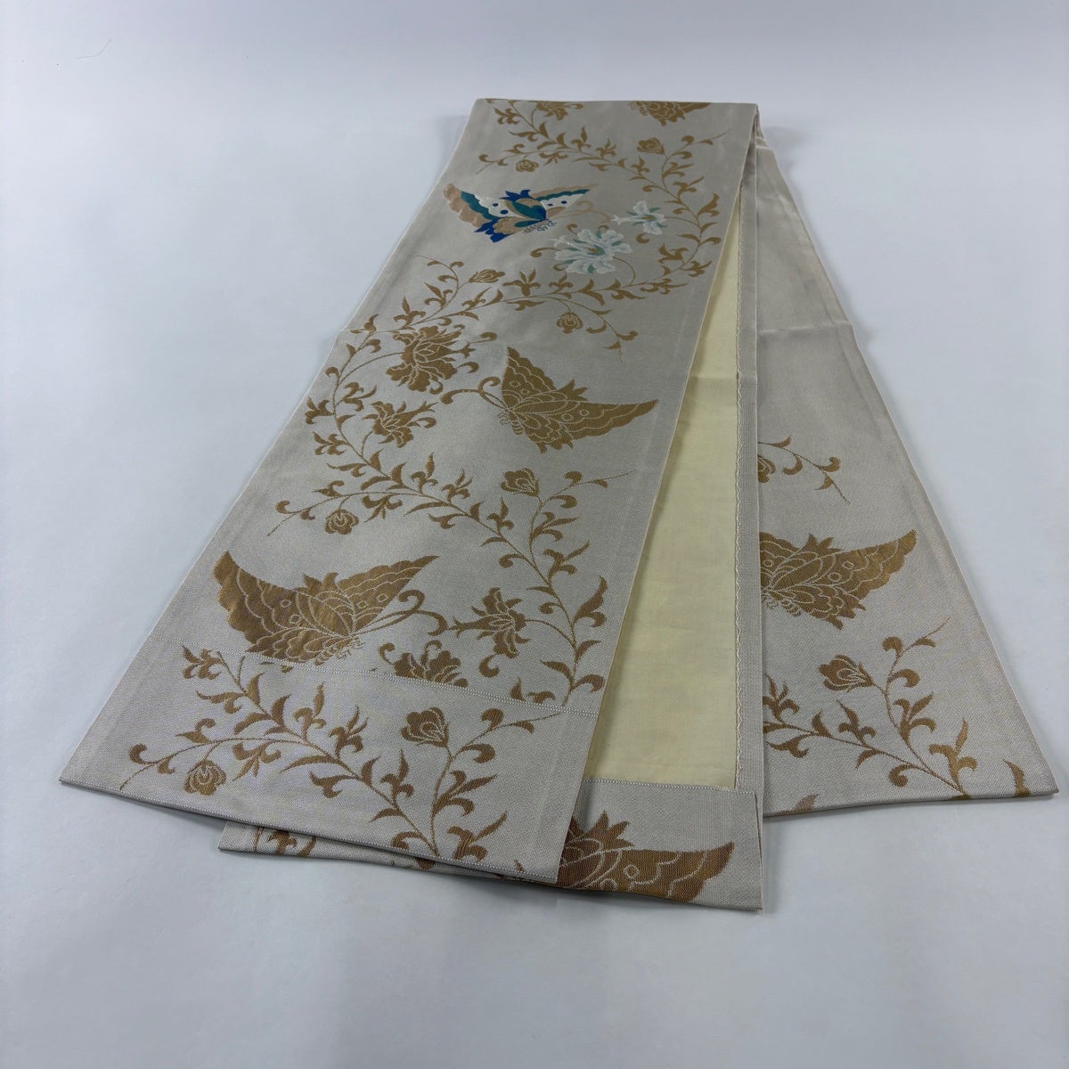 美品】 開き名古屋帯 名品 関西仕立て 蝶 花唐草 金糸 ベージュ 正絹