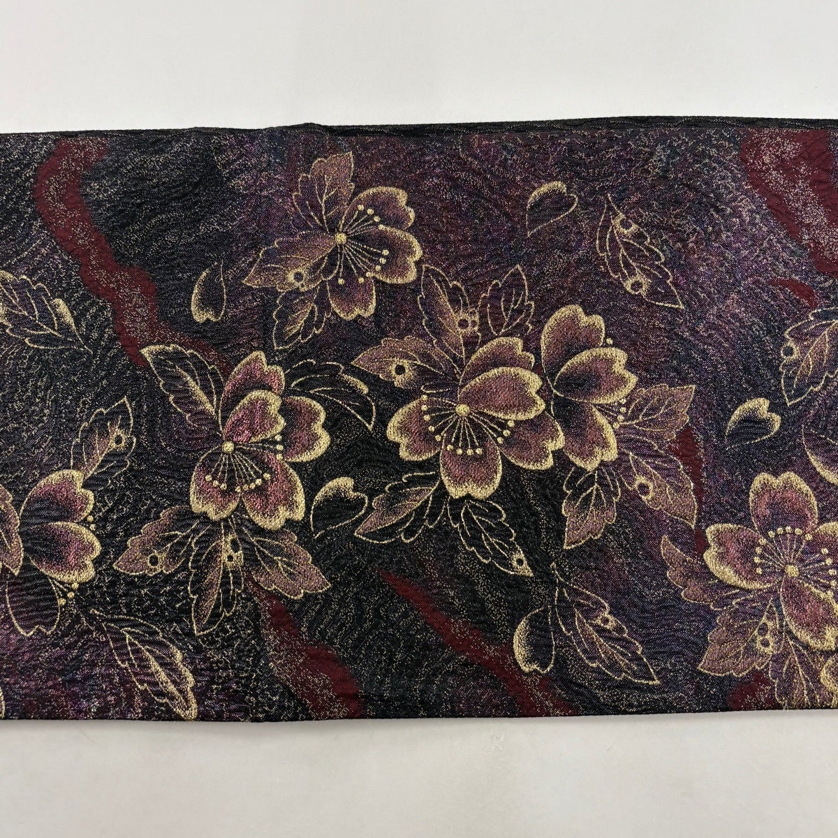 美品】 袋帯 秀品 桜 金糸 箔 黒 六通 正絹｜中古・古着・リサイクル