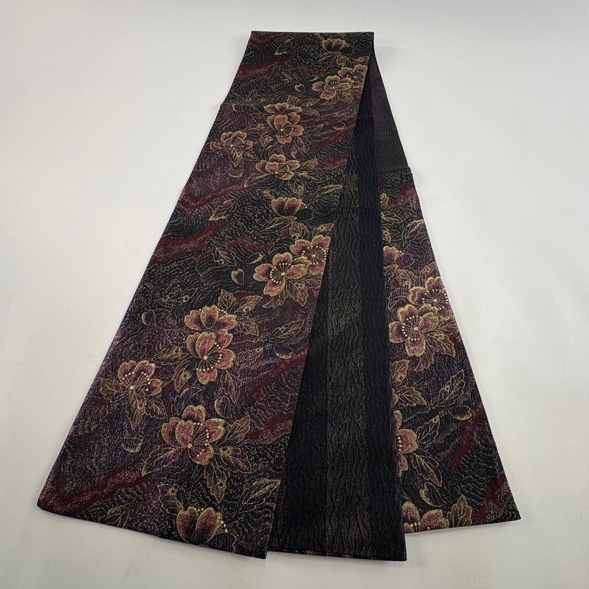 真作/高久隆古/桜下美人画/絹表装/布袋屋掛軸HH-659 美品】 袋帯 秀品 桜 金糸 箔 黒 六通 正絹｜中古・古着・リサイクル