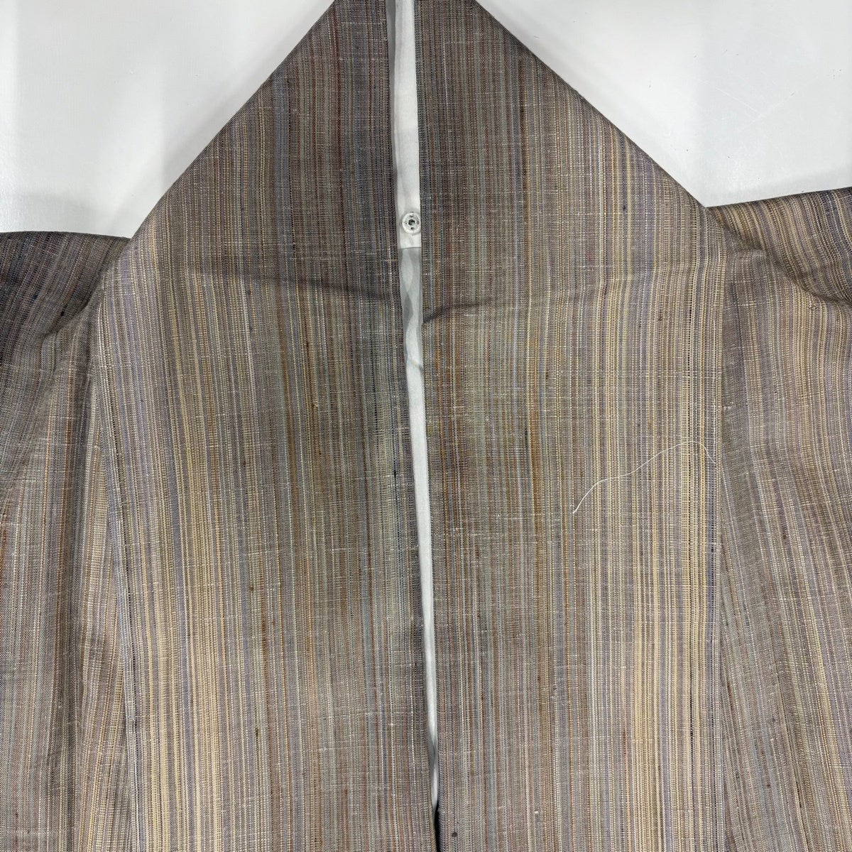 美品】 紬 身丈162cm 裄丈66cm M 袷 縦縞 灰茶 正絹 秀品｜中古・古着