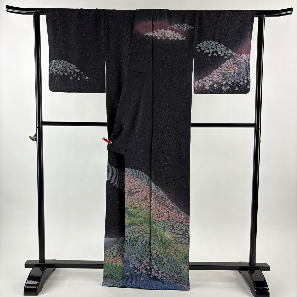 訪問着 着物 相良刺繍 正絹 中国刺繍 逸品 滝泰 落款あり 美品】 訪問着 身丈168cm 裄丈66.5cm M 袷 滝泰 落款あり 霞 花 金通し