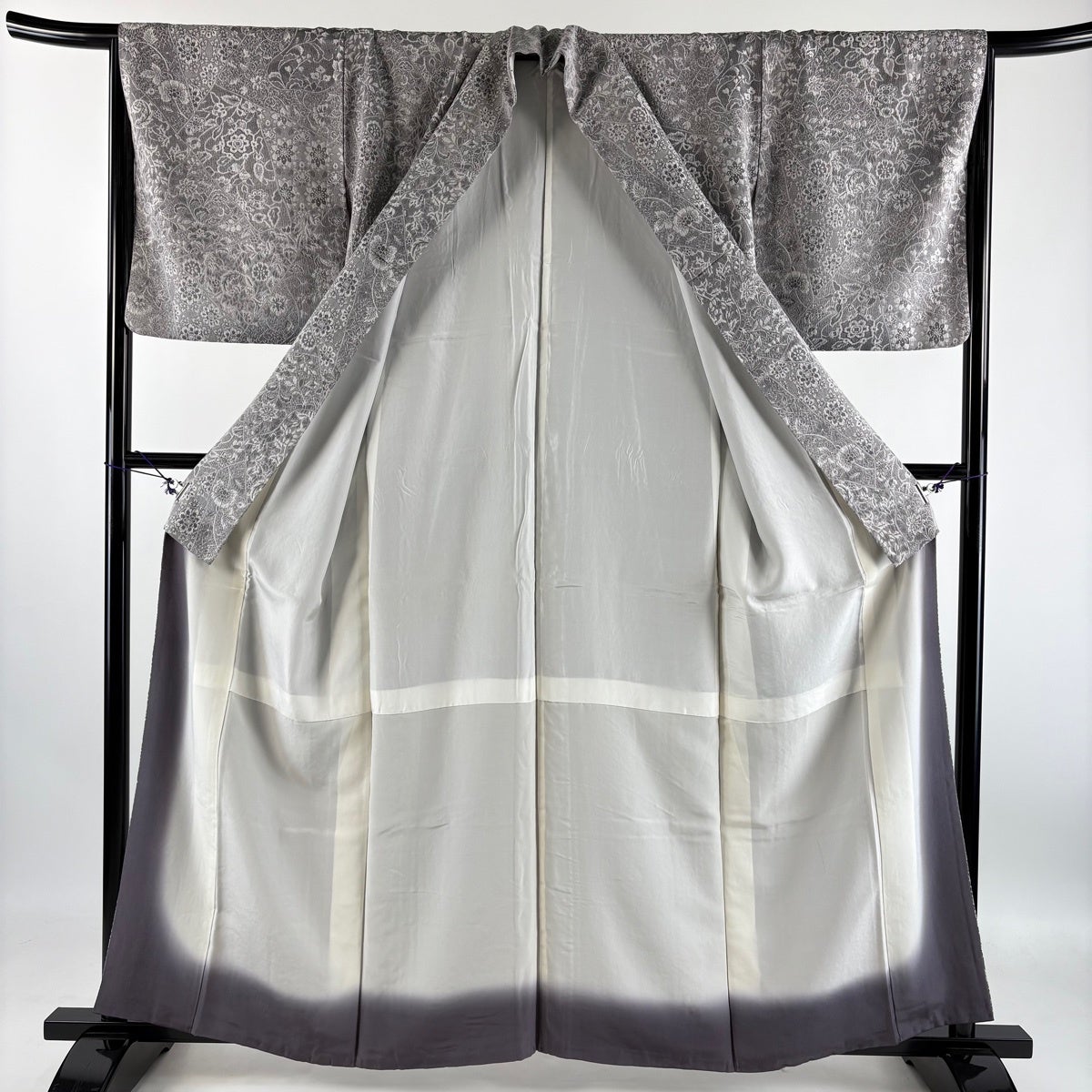 小紋 身丈159cm 裄丈66cm M 袷 紋意匠 草花 華文 灰色 正絹 名品｜中古