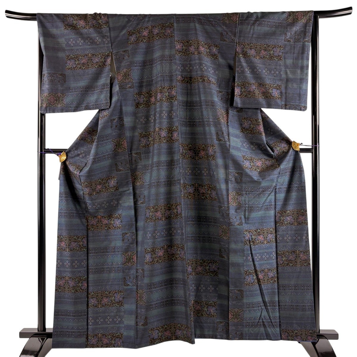 美品】 大島紬 身丈162cm 裄丈66.5cm M 袷 純泥染 証紙あり 花唐草 横