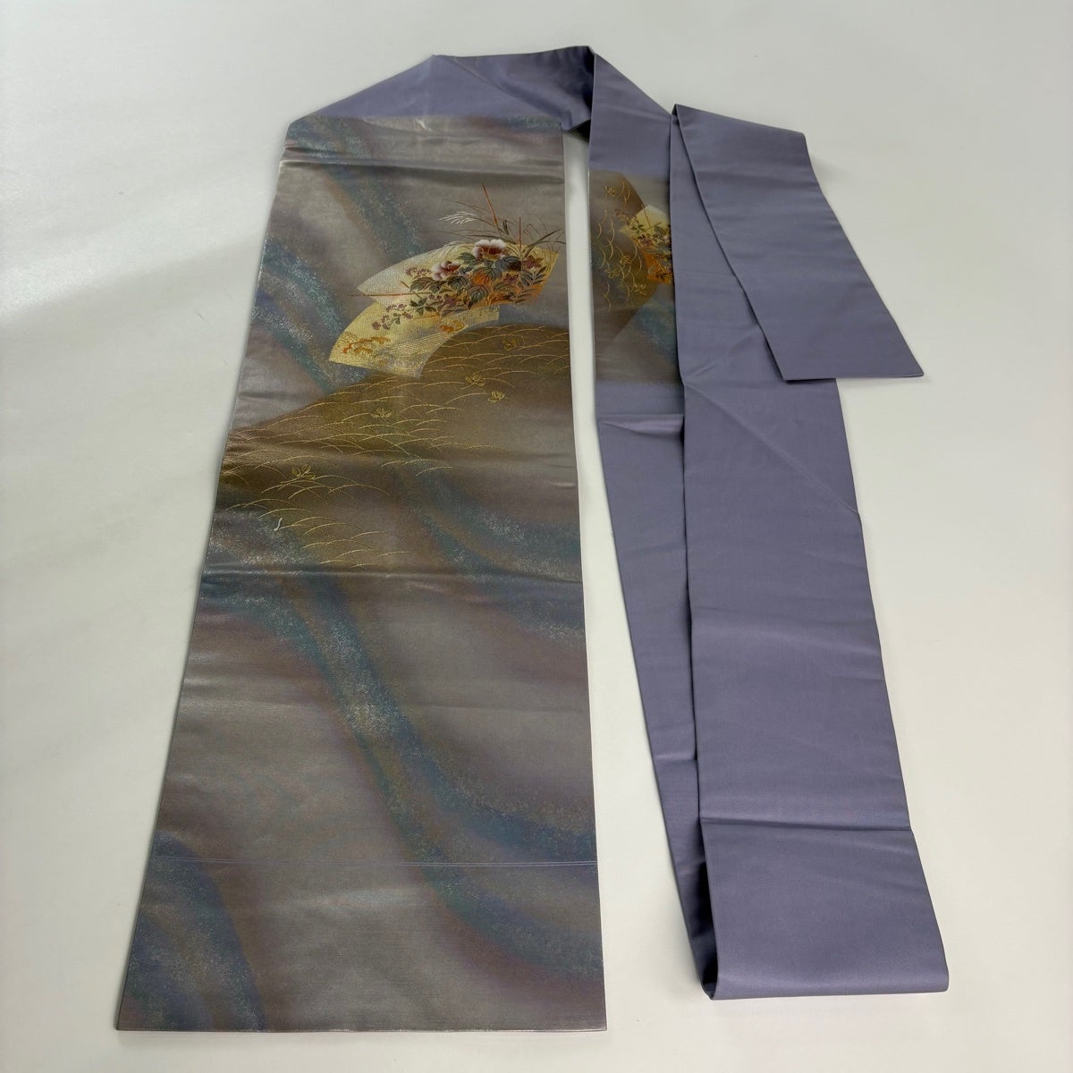 美品】 名古屋帯 優品 扇面 秋草 箔 金銀彩 薄紫 正絹｜中古・古着