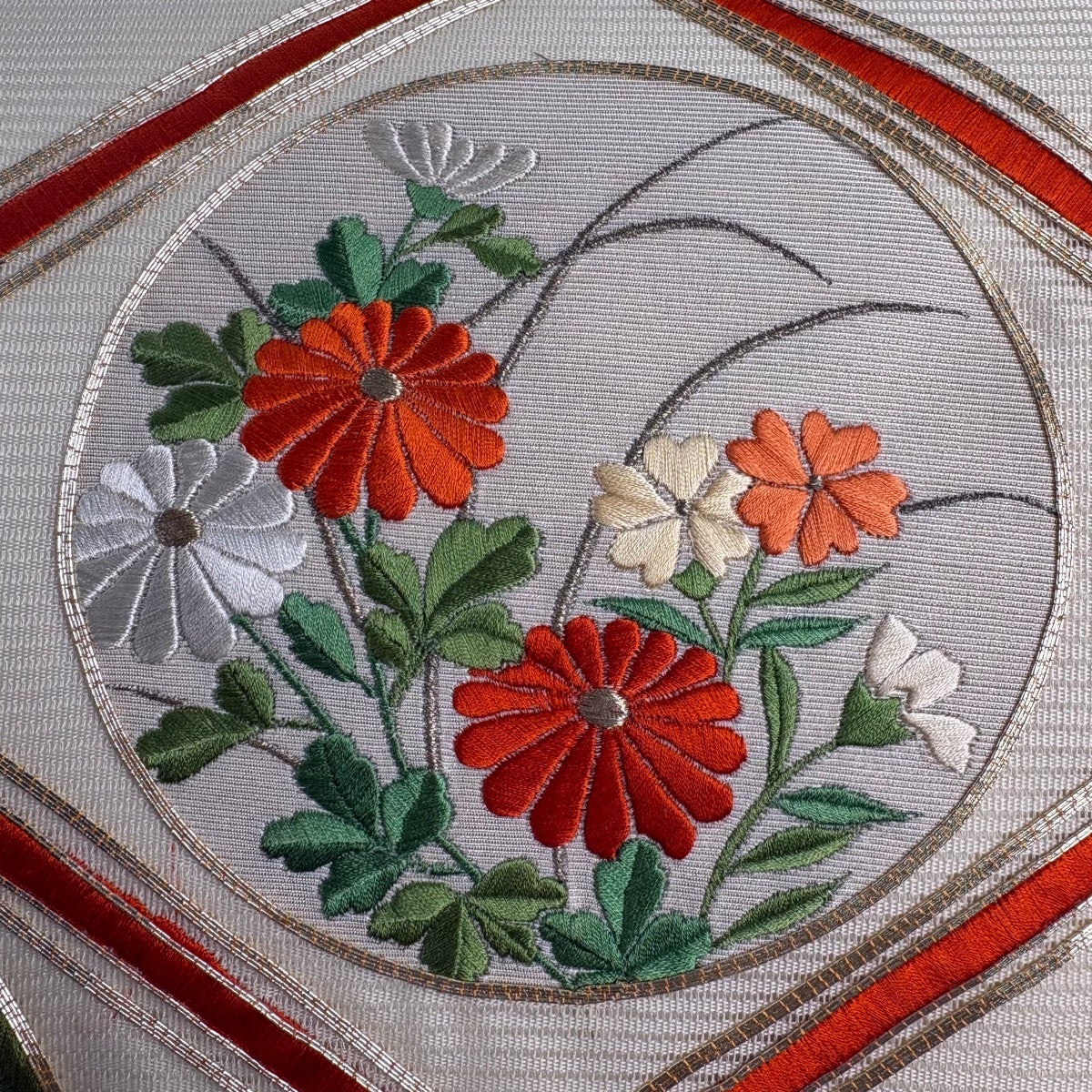 名古屋帯 優品 夏帯 絽 丸文 草花 金糸 刺繍 クリーム 正絹｜中古