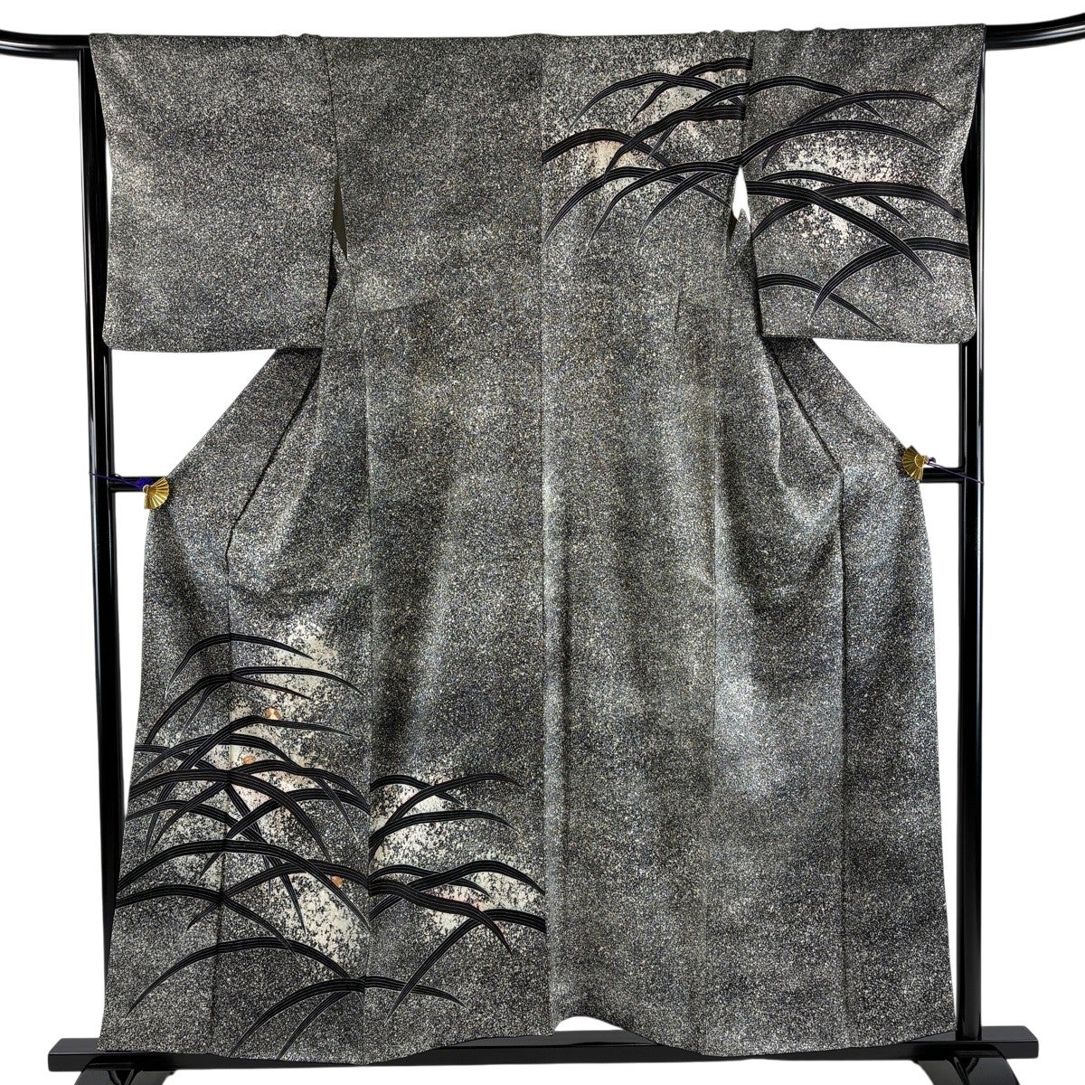 付下げ 身丈156cm 裄丈66cm M 袷 露芝 幾何学 金糸 黒灰 正絹 秀品