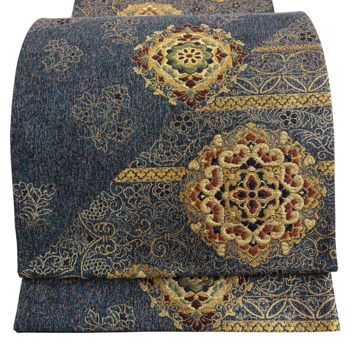 袋帯 美品 名品 華文 草花 刺繍 箔 水色 六通 正絹 【中古】 袋帯 六通