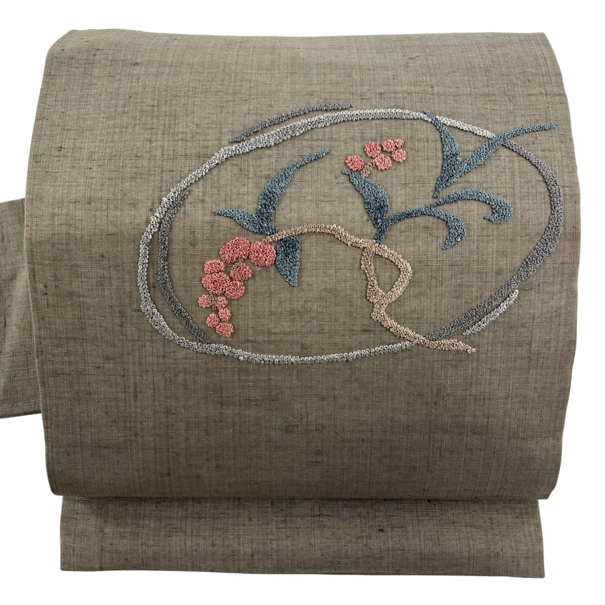 美品】 名古屋帯 秀品 紬地 枝花 相良刺繍 薄小豆 正絹｜中古・古着
