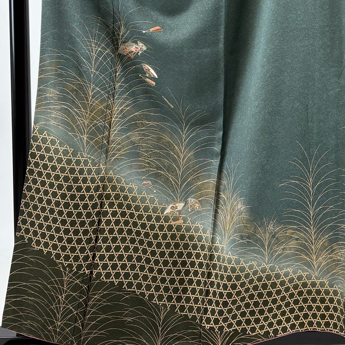 美品】 訪問着 身丈158.5cm 裄丈65.5cm M 袷 扇 籠目 刺繍 金彩 深緑