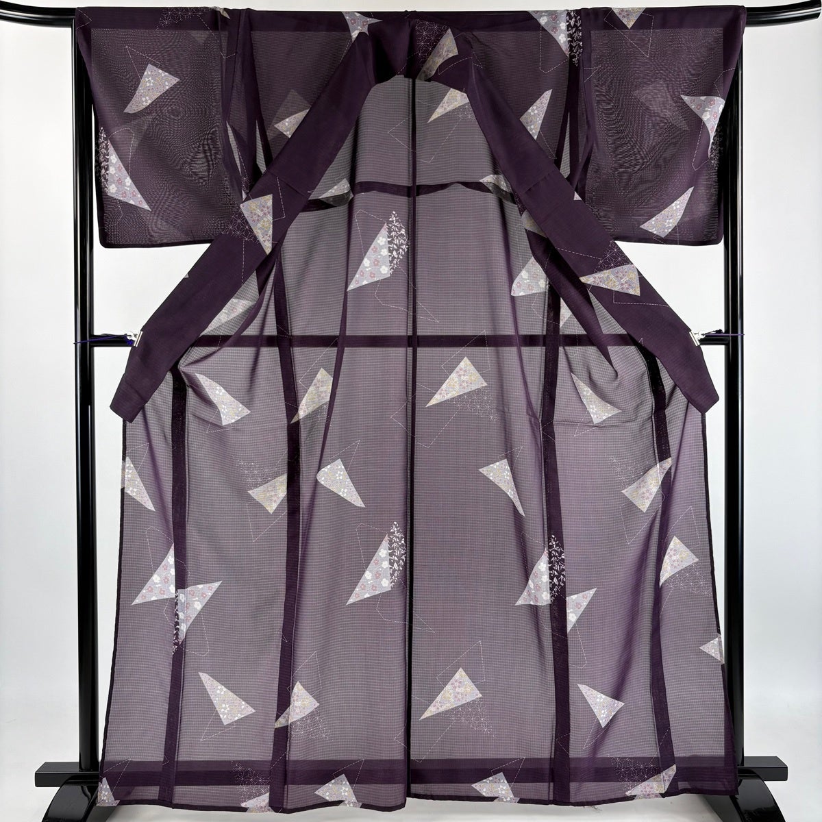 美品】 小紋 身丈164.5cm 裄丈67cm M 薄物 洗える着物 桜 麻の葉 紫