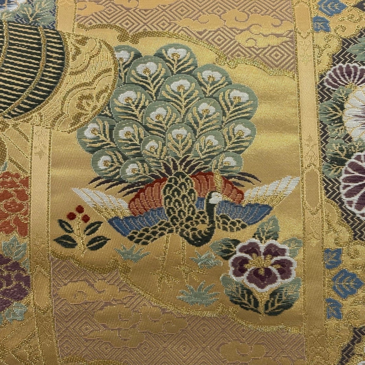 よしみす 袋帯 孔雀華柄花唐草模様 フォーマル本金箔漆箔落款 NO-295 美品】 袋帯 秀品 孔雀 華文 箔 唐織 金色 六通 正絹｜中古・古着