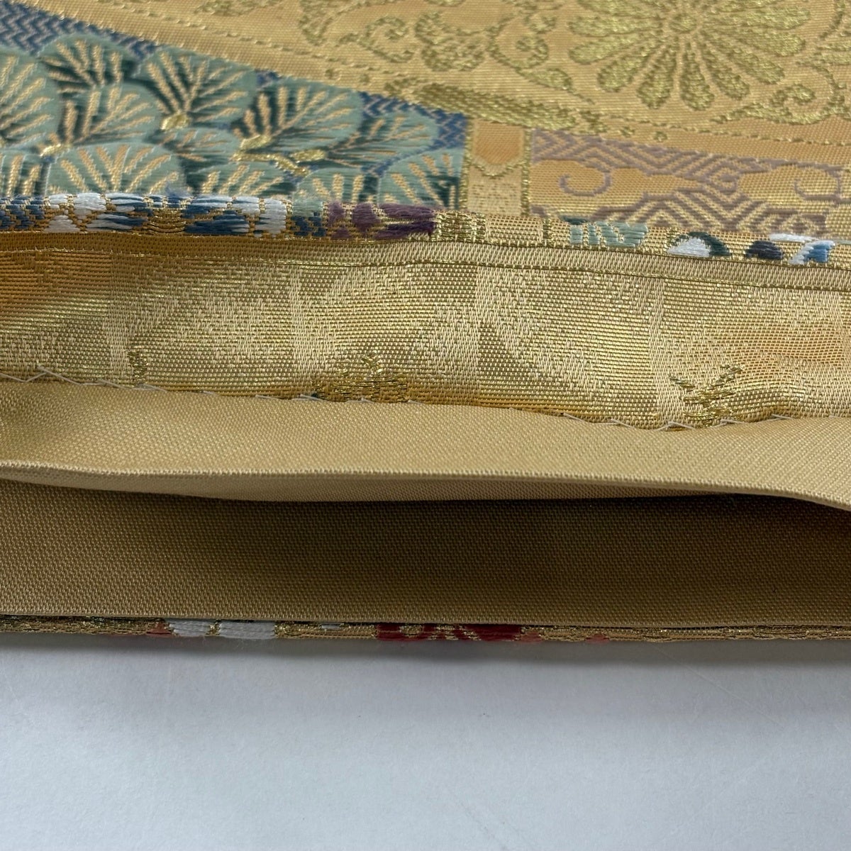 よしみす 袋帯 孔雀華柄花唐草模様 フォーマル本金箔漆箔落款 NO-295 美品】 袋帯 秀品 孔雀 華文 箔 唐織 金色 六通 正絹｜中古・古着