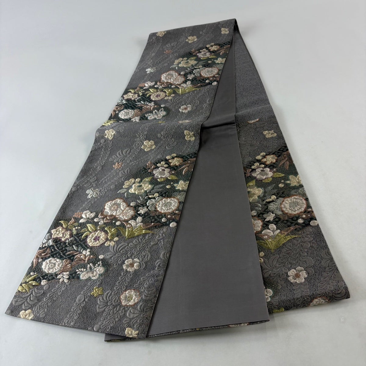 美品 袋帯 秀品 やまと 草花 松皮菱 箔 金銀糸 灰紫 六通 正絹