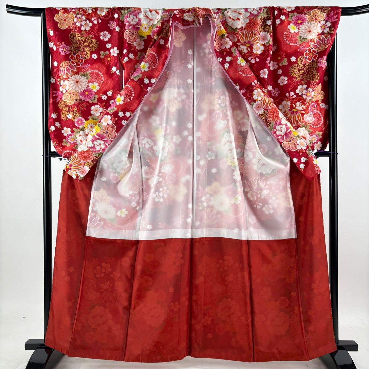 美品】 振袖 身丈162.5cm 裄丈68.5cm L 袷 二尺袖 草花 手鞠 金彩 赤
